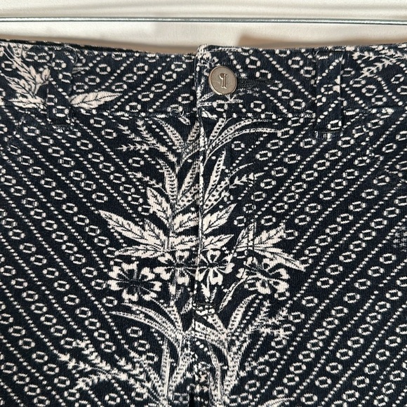 Pilcro and the Letterpress Corduroy Floral Print Serif Skinny Pants - Picture 4 of 11
